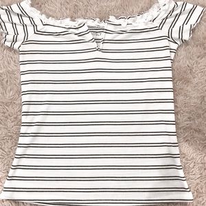 Aeropostale black and white top size large